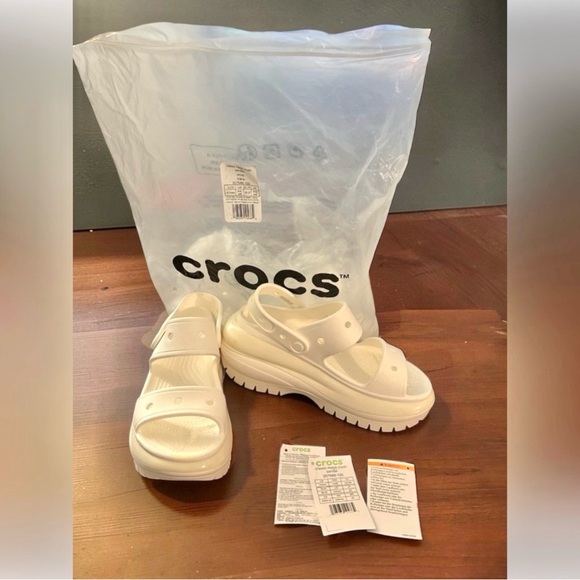 CROCS Unisex Classic Mega Crush Platform WHITE Platform Sandals Size: M4/W6 - Picture 2 of 16